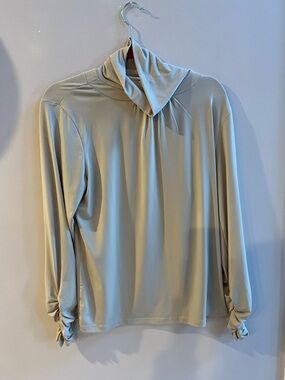 Susan Graver Light Beige Long-Sleeve Draped Neck Top Size Medium